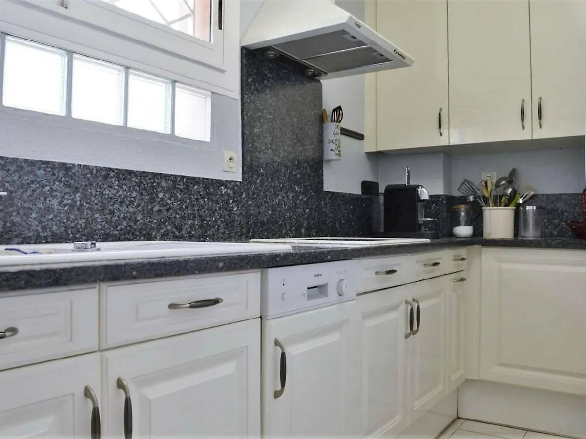 Apartment Appartement T2 Avec Terrasse Sud, Climatise, A Proximite Plage - Le Lavandou - Fr-1-251-295 France